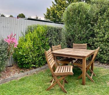 Geraldine House | The Cottage, Geraldine