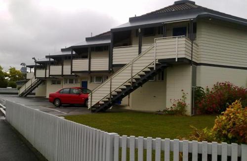 Hamilton North Hotel | Motel Six