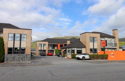 Greymouth Hotel | Coleraine Suites & Apartments