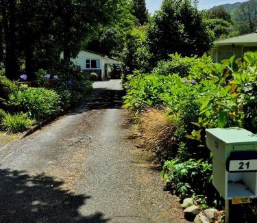 Waikanae Bed & Breakfast | Waikanae Accommodation Studio B&B