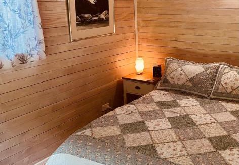 Motueka House | RIMU CABIN 16min drive to Kaiteriteri Beach