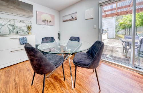Mount Eden House | Auckland Urban Escape - Central, Connected & Comfy