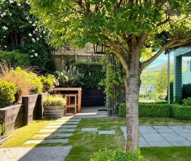 Lower Shotover Apartment | 5-Star Boutique Retreat! Hot pool! Amazing view!