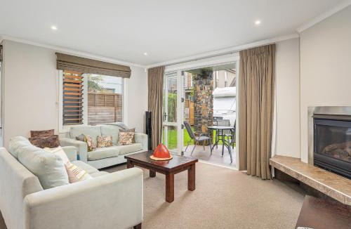 Pauanui House | Putt it at Pauanui - Pauanui Holiday Home