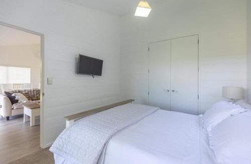 Wairoa House | Hideaway Cottage, Tauranga, so close to Bethlehem & Mount Maunganui