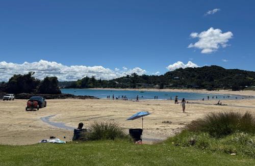 Tutukaka House | Birdsong Bach Whangaumu Bay Tutukaka