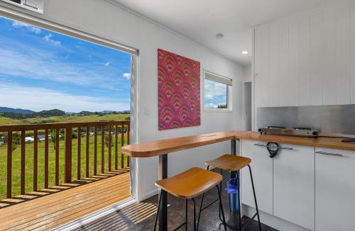 Coopers Beach House | Wide Vistas - Coopers Beach Holiday Home