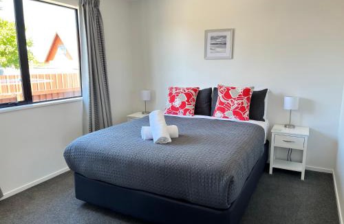 Twizel House | Mountain views on Mackenzie
