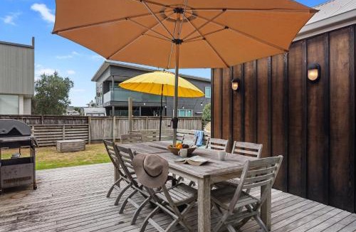 Omaha House | White Sands Haven - Omaha Family Escape