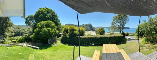 Hot Water Beach House | Bush to Beach, Hot Water Beach