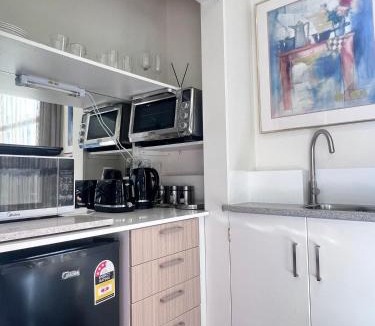 Lower Shotover Apartment | Mountain Garden & Spa retreat