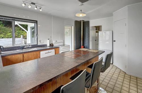 Paihia House | Central Spacious Family House - Paihia House