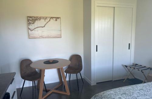 Ocean Beach Apartment | Surf & Turf Romantic Coastal Retreat - Close to Ocean Beach