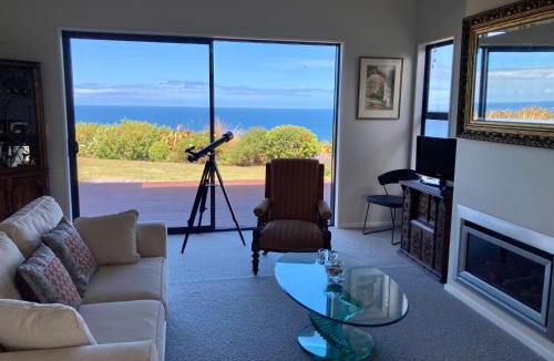 St. Clair Bed & Breakfast | Oceanview Haven B&B