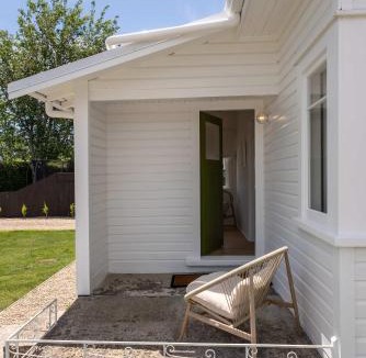 Cambridge House | Little Vogel - By Superior Stays