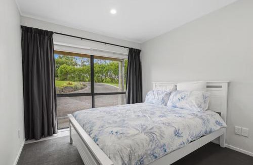 Helensville House | Clay Cottage
