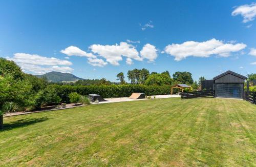 Rangatira Park House | Thomson's Nook - Taupo