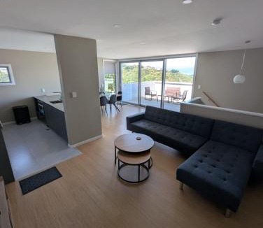 Johnsonville House | Brand New 3-Bedroom, 2-Bathroom Free Private Parking Wellington Bay Views