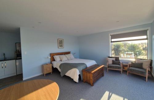 Curio Bay Apartment | Accomodation at Curio