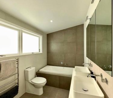 Devonport House | Modern Beauty by Bespoke Stays