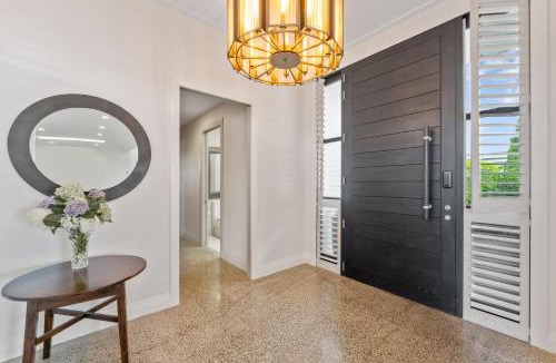 Rainbow Point House | Lakefront Kuiwai - Taupo