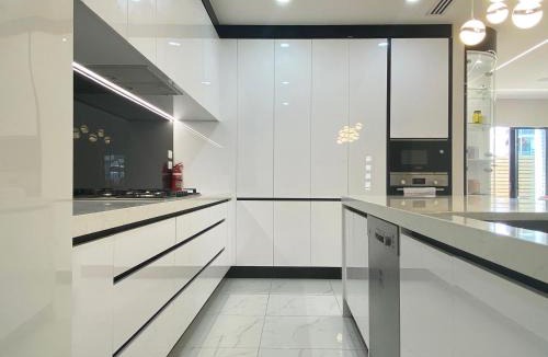 Auckland House | Koromeke Luxury 370sqm New Build, Ideal for Groups