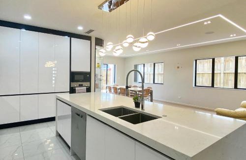 Auckland House | Koromeke Luxury 370sqm New Build, Ideal for Groups