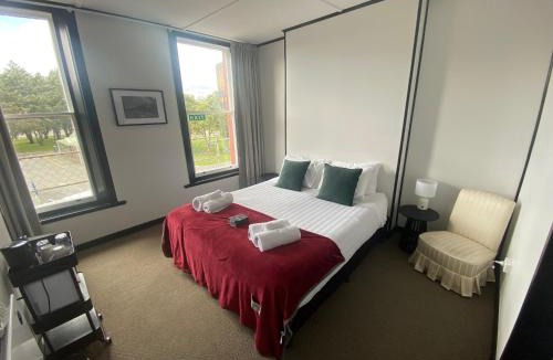 Lumsden Hotel | The Old Railway Hotel Lumsden