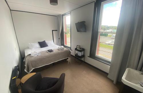 Lumsden Hotel | The Old Railway Hotel Lumsden