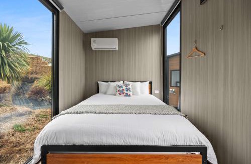 Waikaia House | Bacardi Heights Waikaia by Tiny Away
