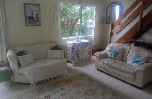 Waikanae House | Beside the lagoon - Waikanae Beach