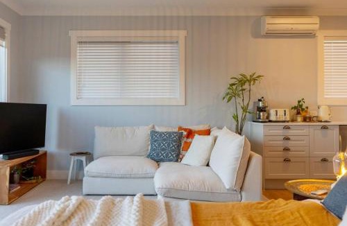Taupo House | Acacia Bay Secret