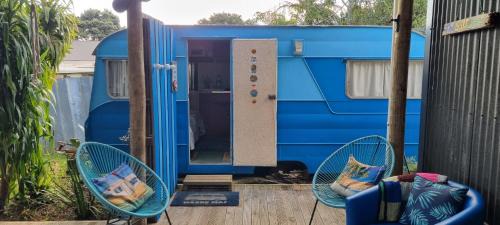 Raglan House | Raglan West Retro Beach Vibe Accommodation