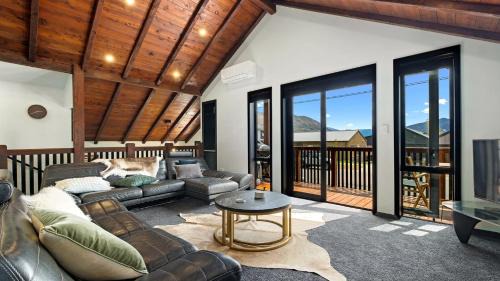 Wanaka House | Mountain View Chalet