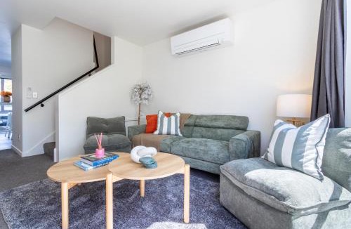 Spreydon Apartment | 6BR Home Walk to Wolfbrook Arena and Hagley Park