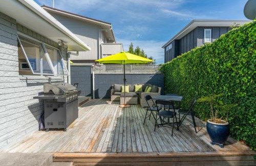 Rainbow Point House | Jacksons - Two Mile Bay Holiday Home