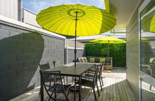 Rainbow Point House | Jacksons - Two Mile Bay Holiday Home