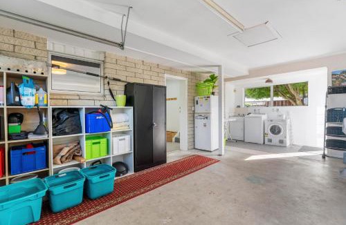 Rainbow Point House | Jacksons - Two Mile Bay Holiday Home