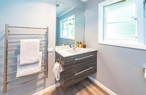 Whanganui House | PET friendly on St Johns