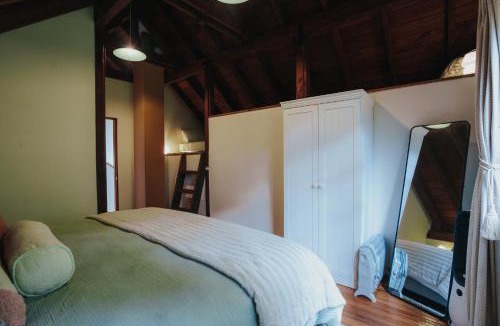 Arthur's Point House | Cosy 3BR Alpine Chalet Near Queenstown, Fireplace, Family-Friendly and Minutes to Skiing