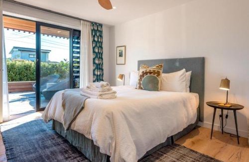 Blackpool Apartment | Luxe Apartment on Moa Coast & Country