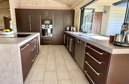 Pauanui House | Hosts on the Coast Pauanui Parkside Retreat
