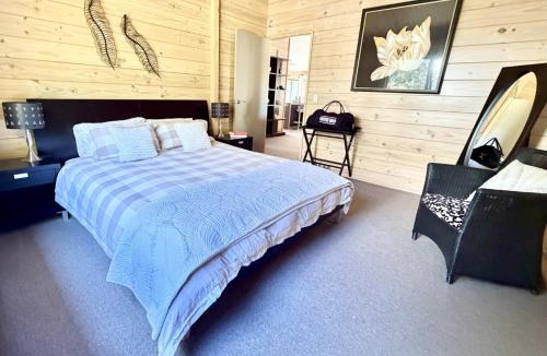 Pauanui House | Hosts on the Coast Pauanui Parkside Retreat