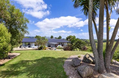 Karapiro Apartment | Above the River Karapiro Bed & Breakfast