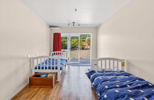 Tata Beach House | Penguin Cottage