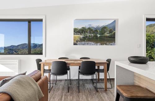 Pohara House | Vista al Mar