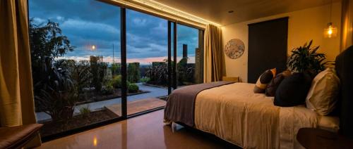 Welcome Bay House | Luxury Tauranga & Mt View