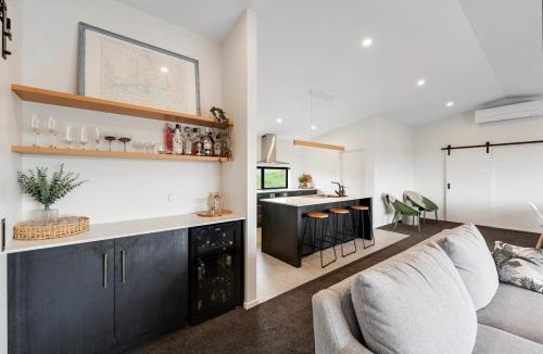 Riverton House | Beach Days & Relaxing Stays