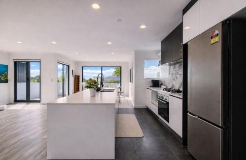 Orakei House | Orakei 5BR Retreat Near Mission Bay and CBD