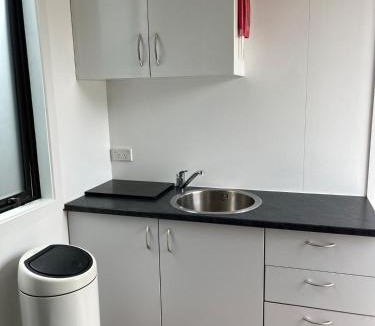 Lake Hawea Apartment | The Bothy by the lake